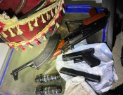  ضبط كلاشينكوف ومسدس وقنابل هلع في مدينة اللد 